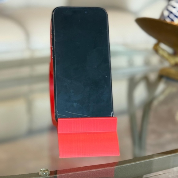 3D Printed iPhone stand. Pick colors Red or Pink. - Picture 4 of 4